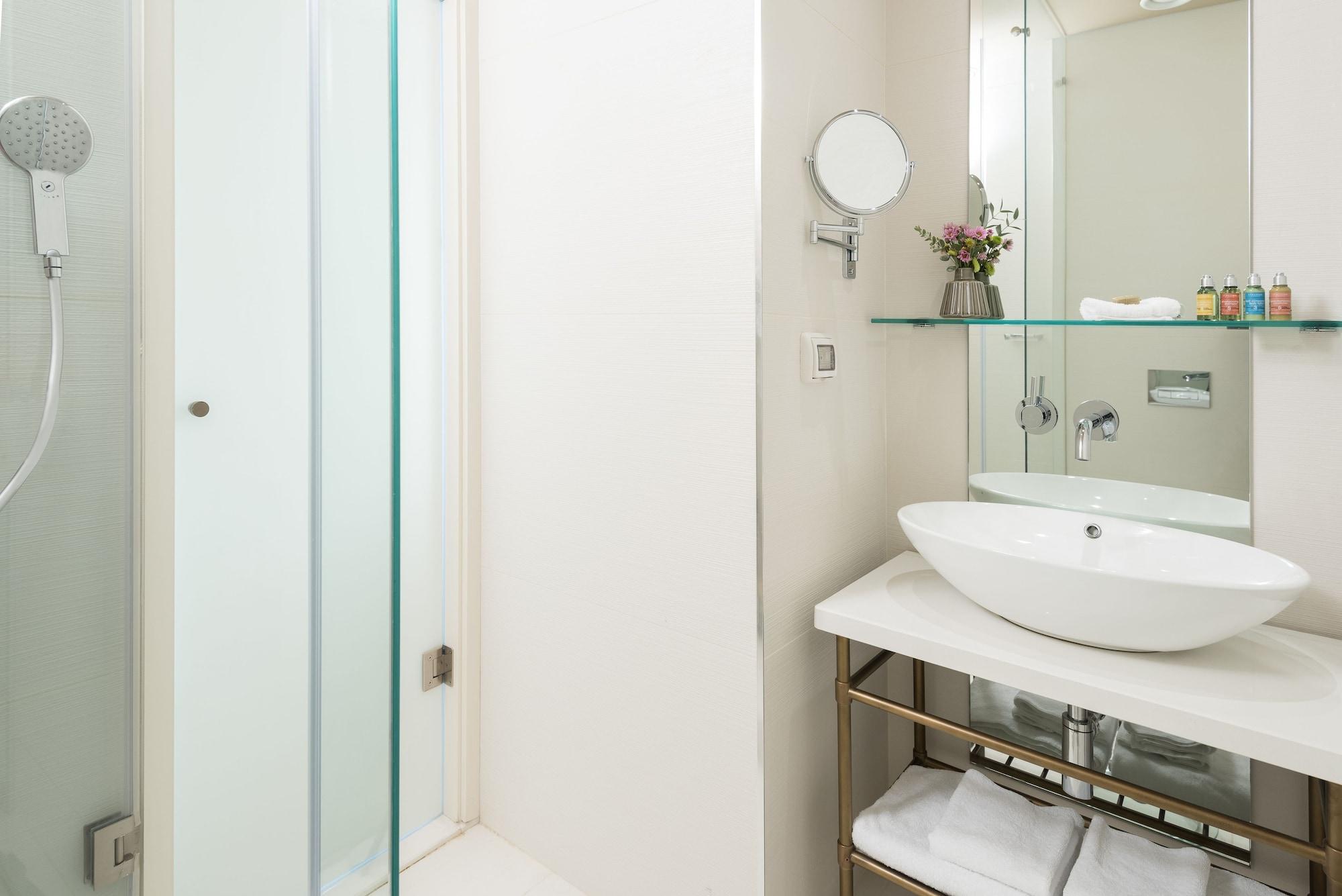 Hotel Rothschild 22 Тел Авив Екстериор снимка